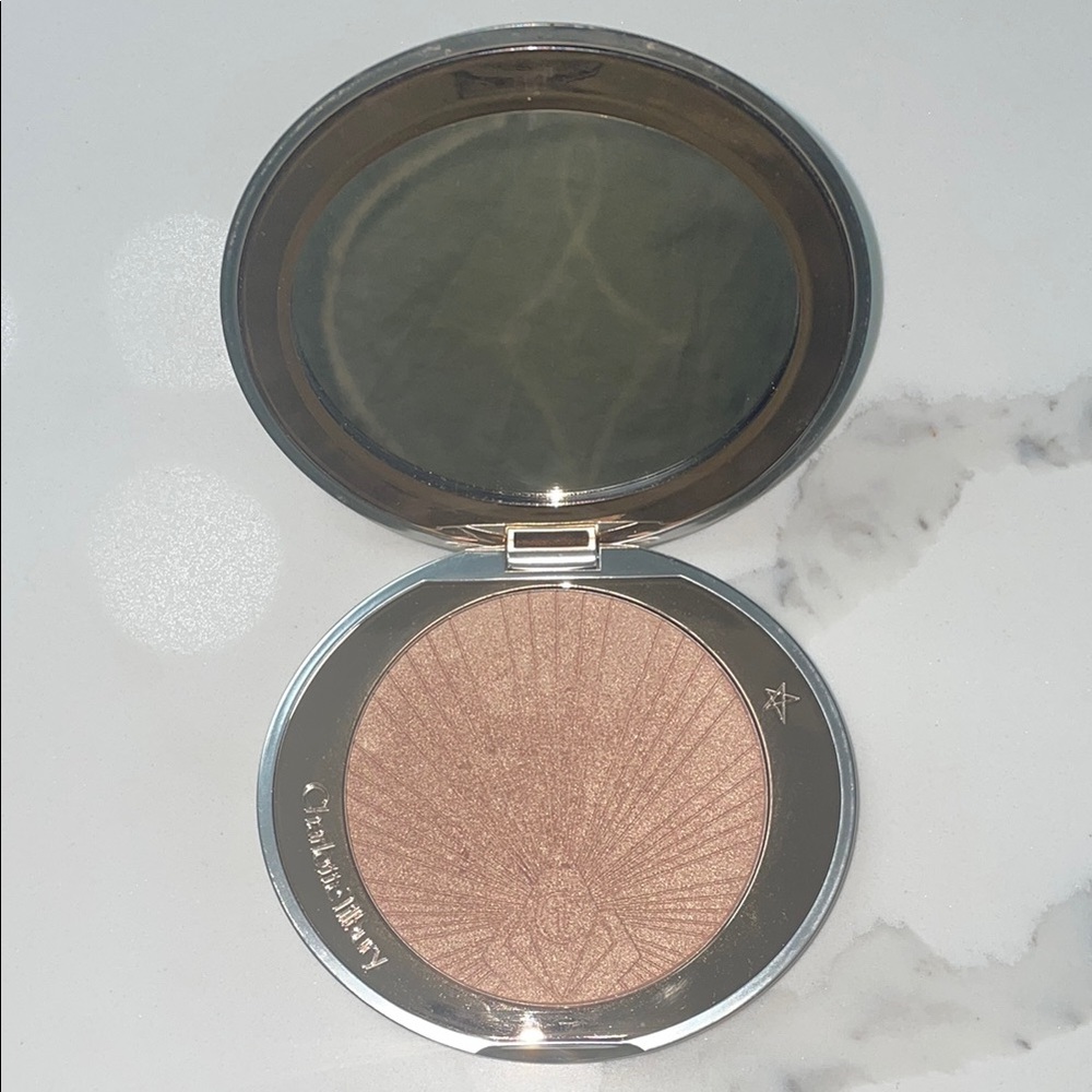 Charlotte Tilbury Hollywood Superstar Glow Highlighter